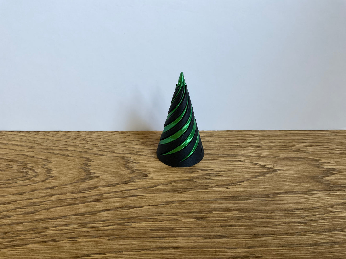 Spiral Cone Fidget Toy: Metallic Swirl Sensory Desk Decor