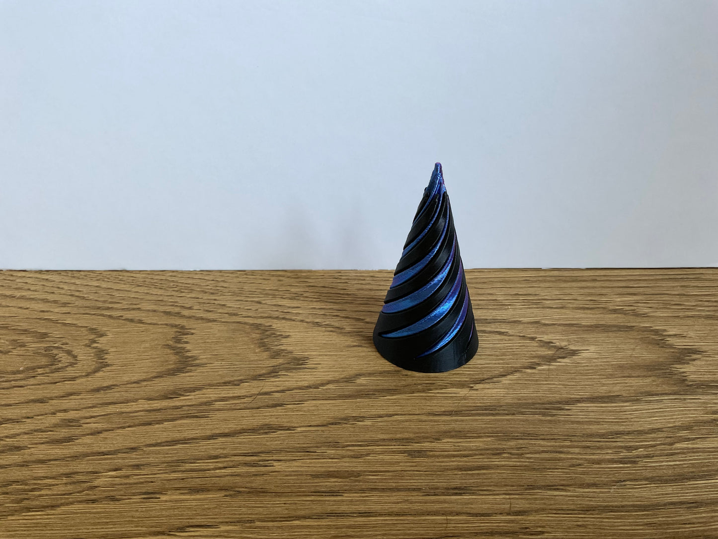 Spiral Cone Fidget Toy: Metallic Swirl Sensory Desk Decor
